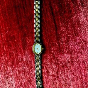 Ladies vintage Citizens quartz watch
